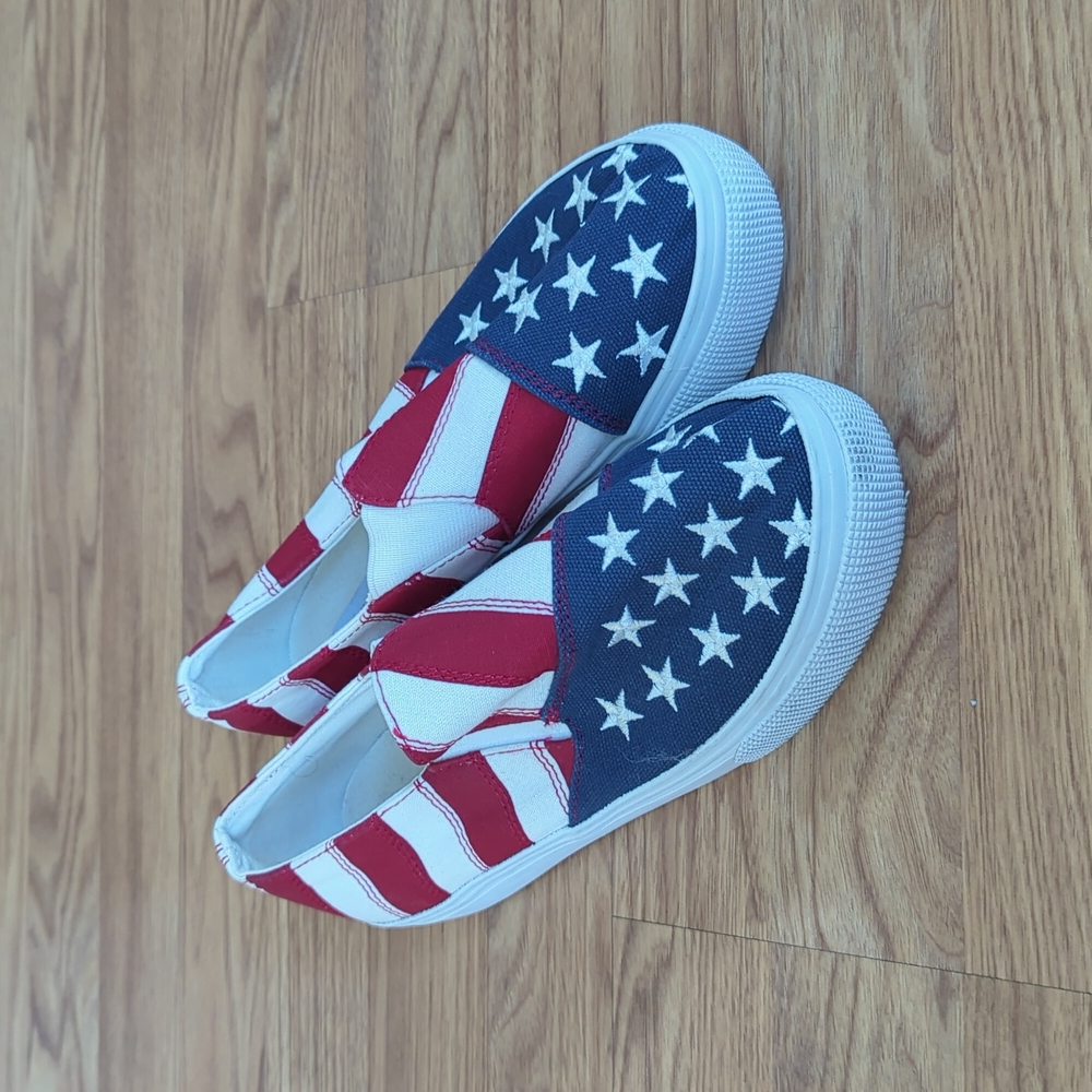 Steven Madden Sneakers shoes Low Top  8.5 W